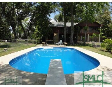 Swimming Pool/Hot Tub/Sauna.