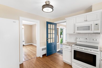 16 Mirror St, Manchester, NH 03104 - photo 3