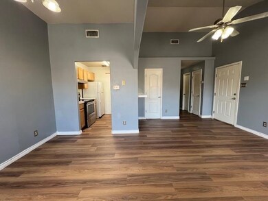 9802 Cantera Ct unit 206B, Laredo, TX 78045 - photo 6