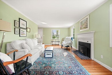 114 Cliff Rd, Milton, MA 02186 - photo 3