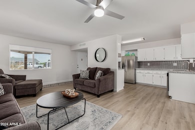 9909 W Sun City Blvd, Sun City, AZ 85351 - photo 7