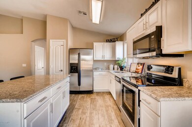 3357 E Princeton Ave Gilbert-large-010-1