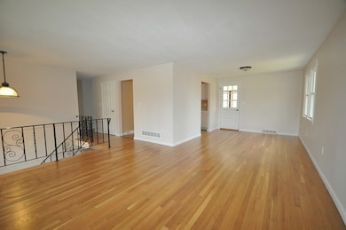 57 Apple d or Rd, Framingham, MA 01701 - photo 4