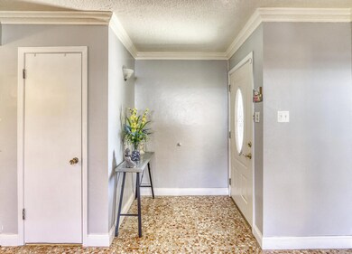 10245 Singapore Ave, El Paso, TX 79925 - photo 5