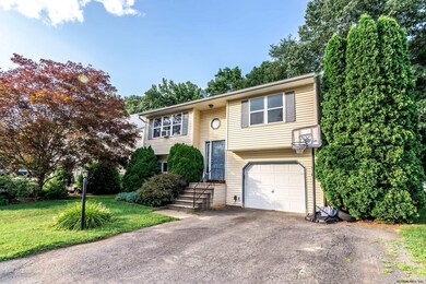 19 Weathercrest Dr, Schenectady, NY 12302 - photo 4