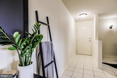 9627 Whiteacre Rd, Columbia, MD 21045 - photo 5