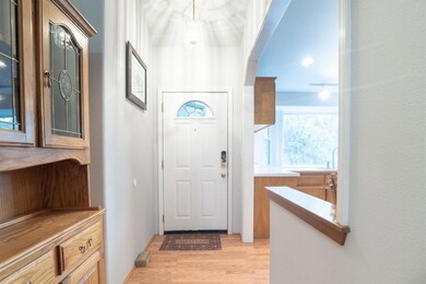 9992 Blackwell Rd, Central Point, OR 97502 - photo 3