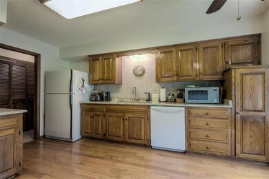6516 Widmer Rd, Shawnee, KS 66216 - photo 4
