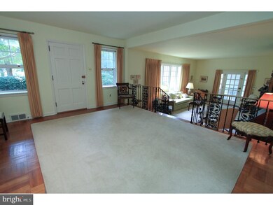 911 Academy Ln, Bryn Mawr, PA 19010 - photo 5