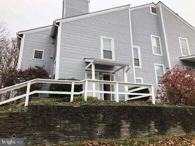 11987 Cardamom Dr, Woodbridge, VA 22192 - photo 2