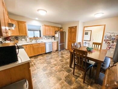 7526 Maeve Dr, Fort Wayne, IN 46835 - photo 6