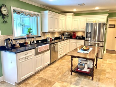 826 Saint Francis Ln, Houston, TX 77079 - photo 4