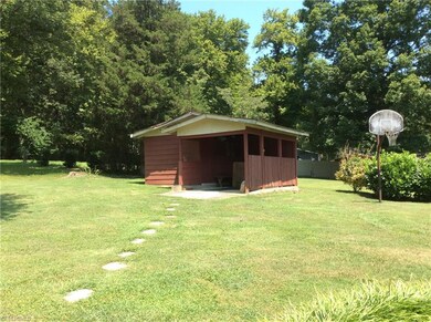 1072 Mcdowell Rd, Asheboro, NC 27205 - photo 4