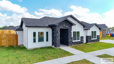 1585 Los Alamos St, Brownsville, TX 78521 - photo 4