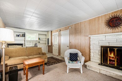 12109 White Oak Dr, Crown Point, IN 46307 - photo 3