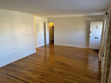 210 Farber Dr unit 210, West Babylon, NY 11704 - photo 6