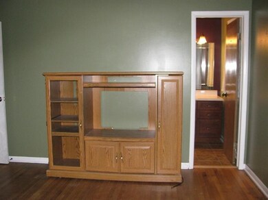 302 Magnolia Dr, Crown Point, IN 46307 - photo 6