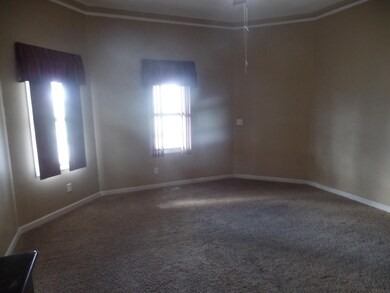 79 4th St SE, Linton, IN 47441 - photo 4