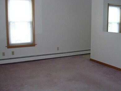 61 Hamilton St, Woonsocket, RI 02895 - photo 4