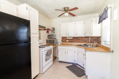 614 Portsmouth Ave, Westchester, IL 60154 - photo 4