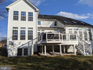 13102 Crossview Ct, Beltsville, MD 20705 - photo 3