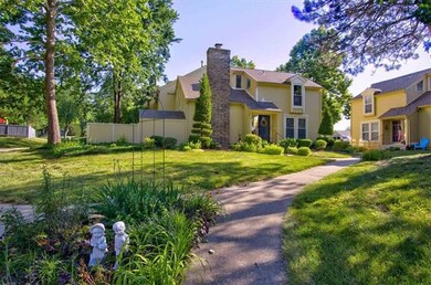 8063 Monrovia St, Lenexa, KS 66215 - photo 2