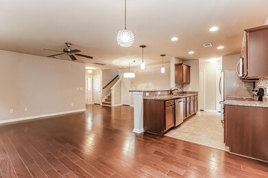 1006275.157 Coosawatchie Street - Living