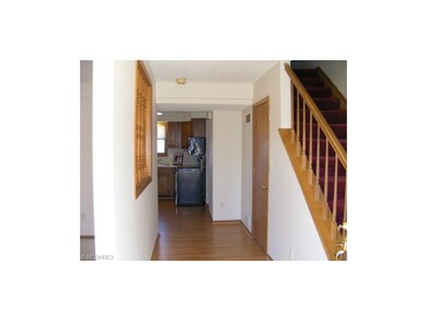 Center Foyer is great for guests to enter