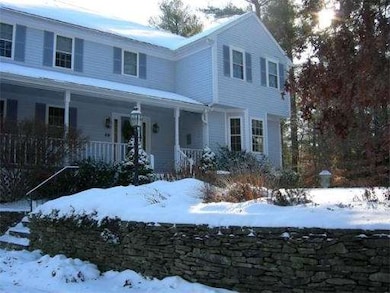40 Fairway Dr, Bridgewater, MA 02324 - photo 2