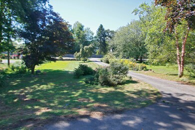 33 Pepperrell Rd, Kittery, ME 03905 - photo 2