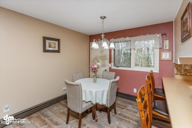 09-IMG_6005_Dining Room_SSW