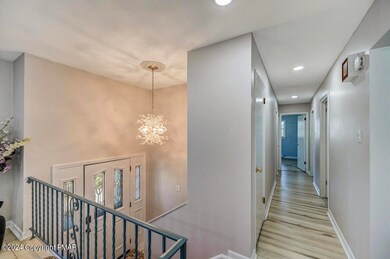 60 Mountain Dr unit R6, Mount Pocono, PA 18344 - photo 4