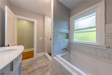 1640 Compton Rd, Cleveland, OH 44118 - photo 3