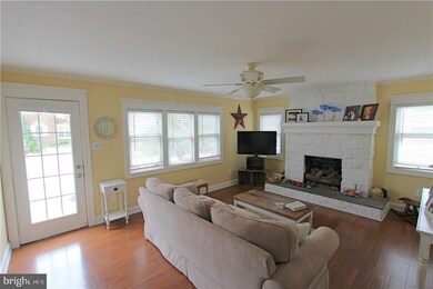 1318 Central Ave, Ship Bottom, NJ 08008 - photo 3