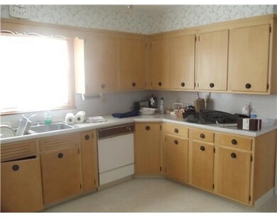 7 Lakeview Dr, Riverside, CT 06878 - photo 2