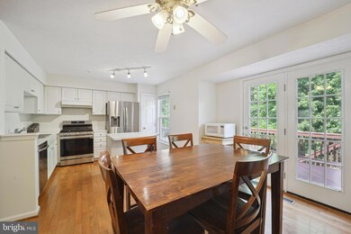 8527 Pine Meadows Dr, Odenton, MD 21113 - photo 7