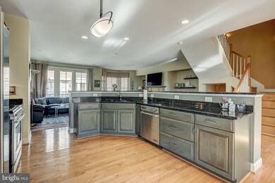 1250 Dockside Cir, Baltimore, MD 21224 - photo 3