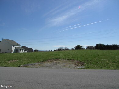 13621 Pulaski Dr, Hagerstown, MD 21742 - photo 2