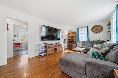 723 Yorkshire St, Salem, VA 24153 - photo 3