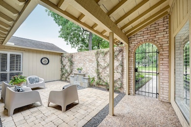 Another view of the private and  peaceful courtyar