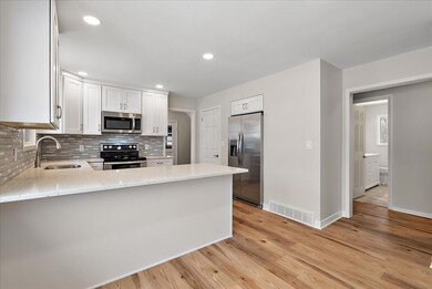 19-1674 Rosewood St-19