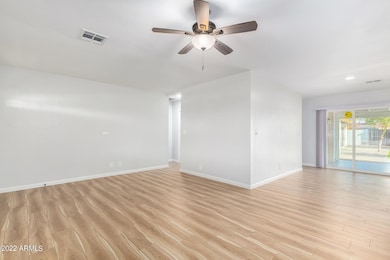 2207 N 28th Place, Phoenix, AZ 85008 - photo 6