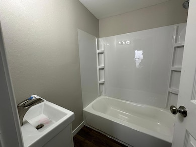 1213 Woodbridge St, Saint Paul, MN 55117 - photo 7