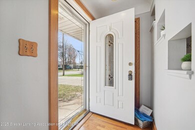 06-202-S-Walnut-Ct-Mason-MI-48854-Window