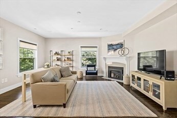 76 Sewall Ave unit B, Brookline, MA 02446 - photo 2