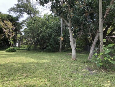 557 S Orlando Ave, Cocoa Beach, FL 32931 - photo 2