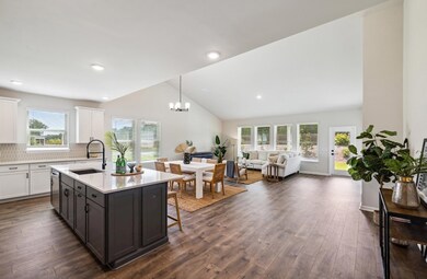 Juniper Great Room, Dining Room, and Kitchen