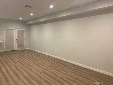 22425 Del Valle St unit 2, Woodland Hills, CA 91364 - photo 2