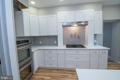 2631 Fillmore St, Philadelphia, PA 19137 - photo 6