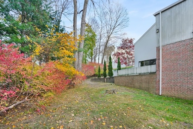 8 Quarry Corner unit 8, Ridgefield, CT 06877 - photo 3